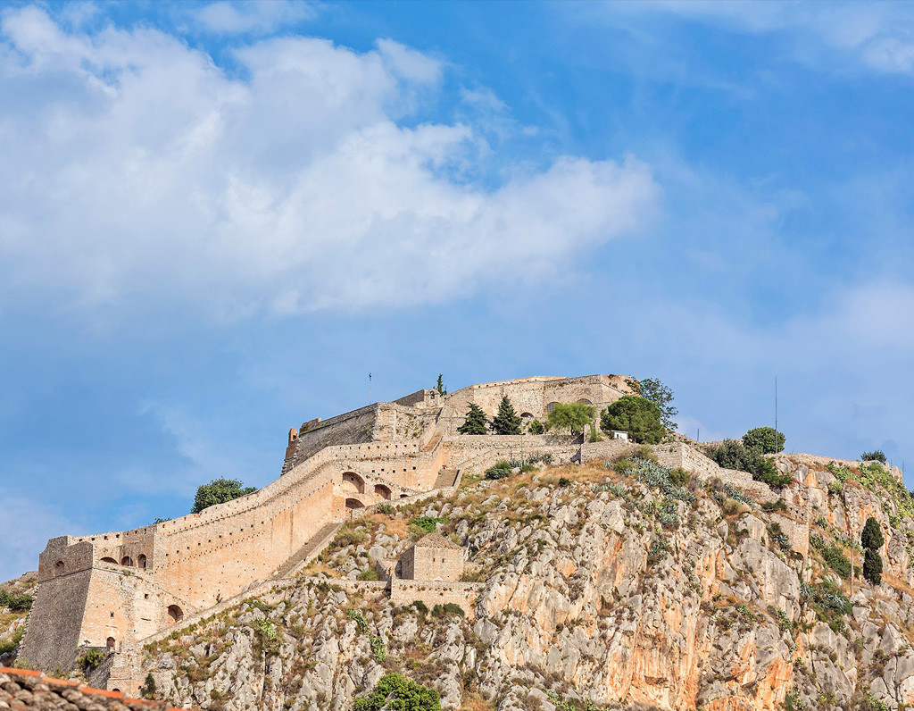 FAMOUS ARCHEOLOGICAL SIGHTS