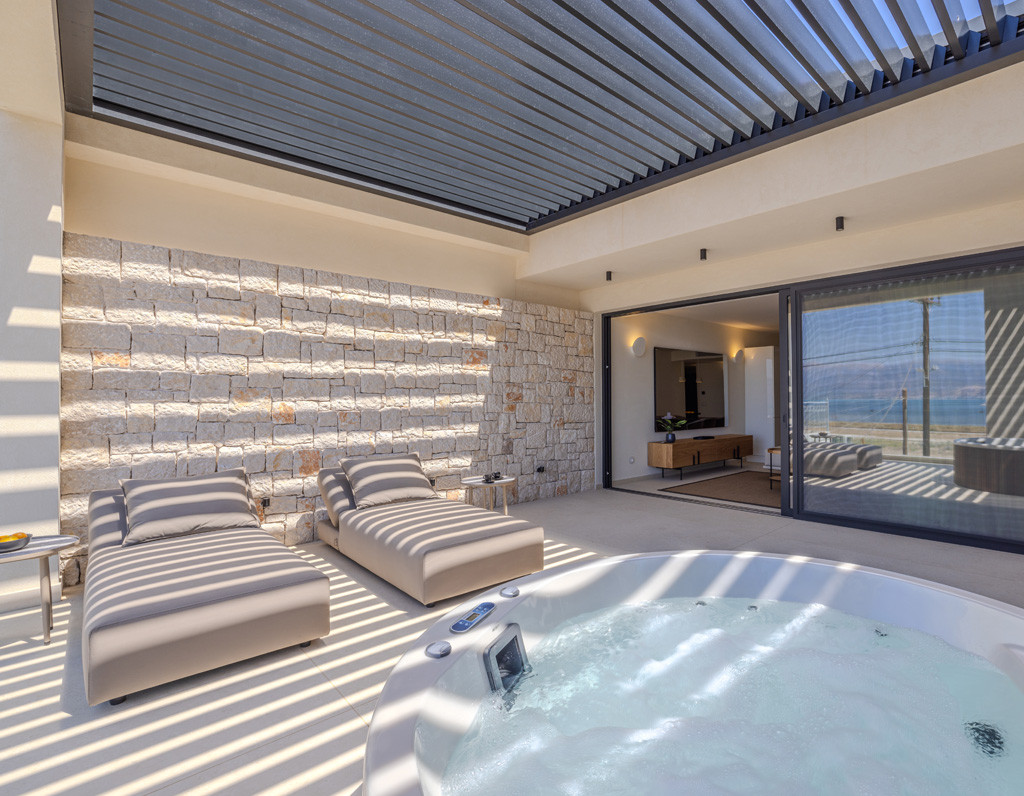 DELUXE APARTMENT ΜΕ ΘΕΑ ΣΤΗ ΘΑΛΑΣΣΑ